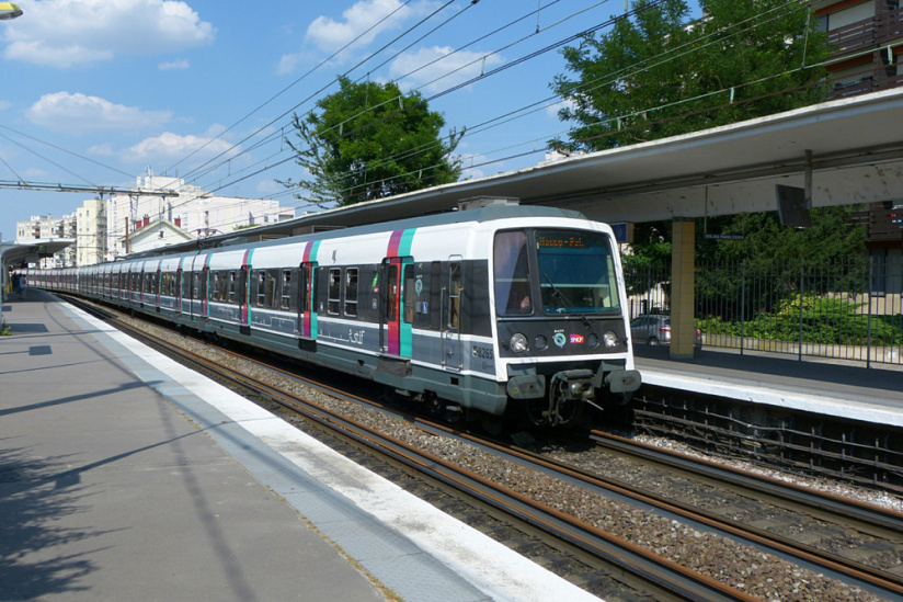 RER B : Une Première Rame Nouvelle Génération Entre En Service ...