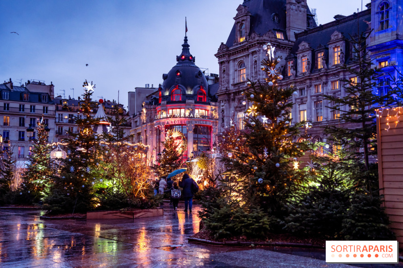 Illuminations et village de Noël sur le Parvis de l'Hôtel de Ville de