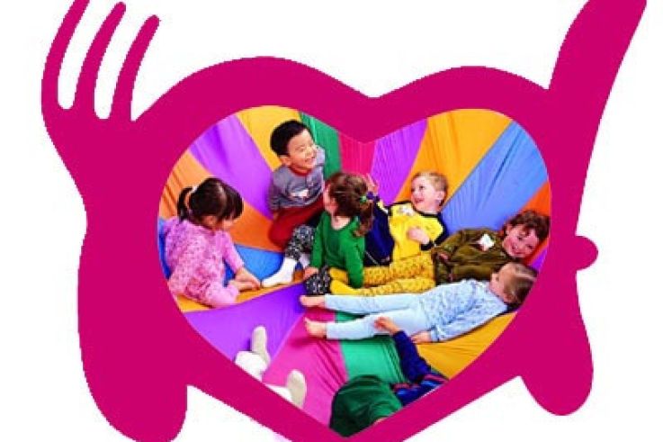 Gymboree S Engage Aupres Des Restos Bebes Du Coeur Sortiraparis Com