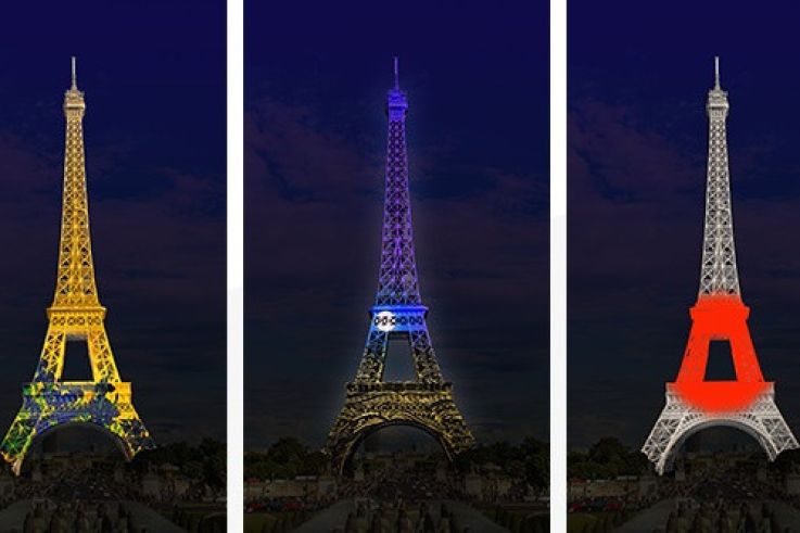 Japonismes 18 The Eiffel Tower Displays Japan S Colors With A Light And Sound Show Sortiraparis Com