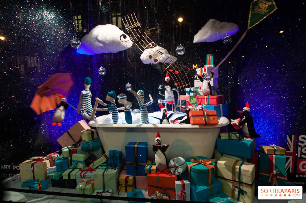 Vitrines de Noël 2018 Mary Poppins au BHV Marais