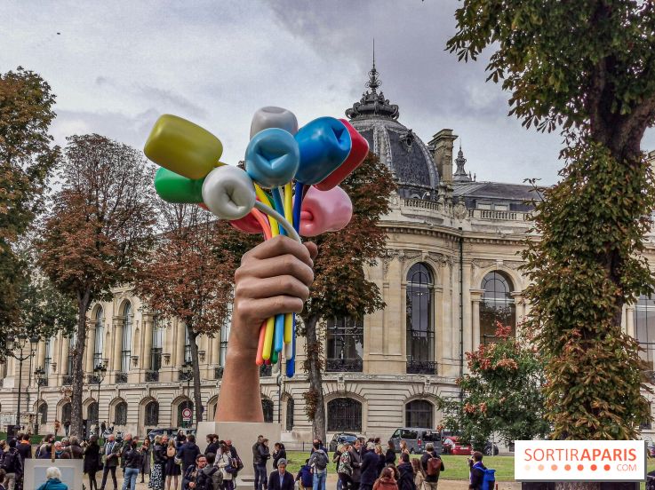 Le Bouquet De Tulipes De Jeff Koons à Paris Sur Les Champs