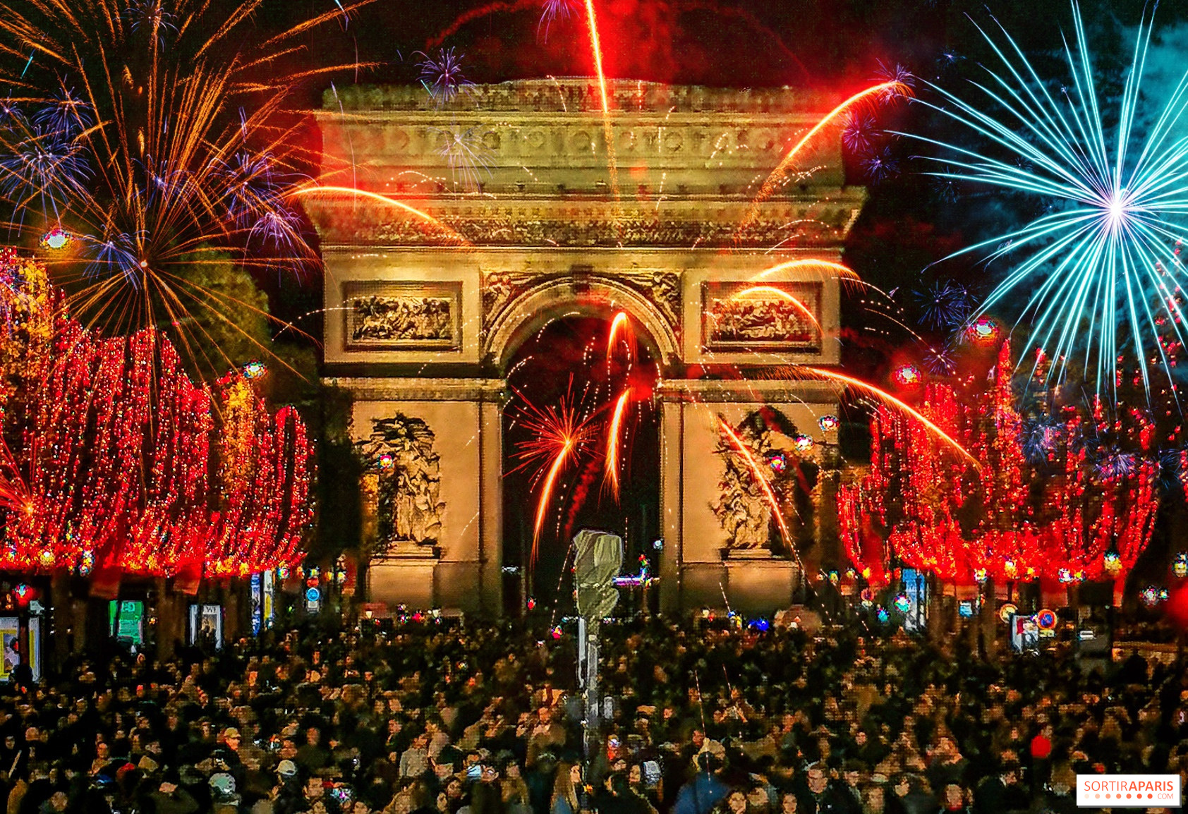 523394 Nouvel An 2020 Sur Les Champs Elysees Spectacle Et Feu D Artifice Sur L Arc De T 