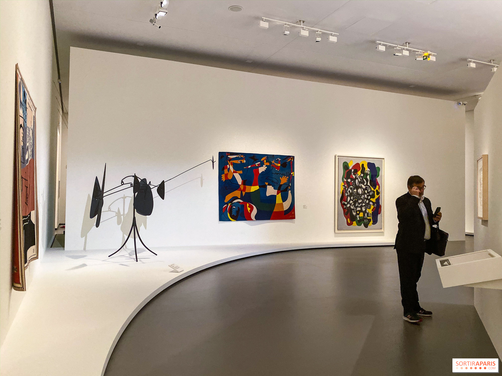 Fondation Louis Vuitton to Display 192 Pieces by Charlotte
